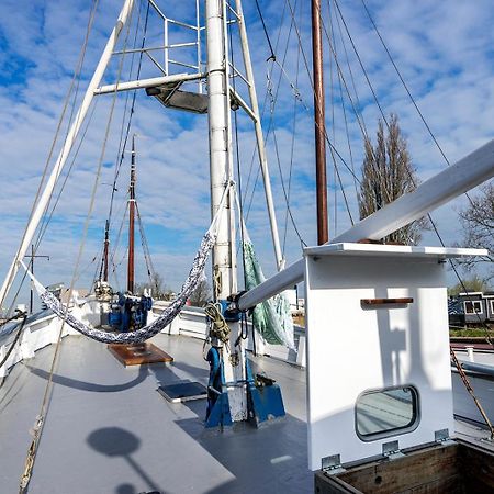 Asile Flottant Hotell Amsterdam Eksteriør bilde