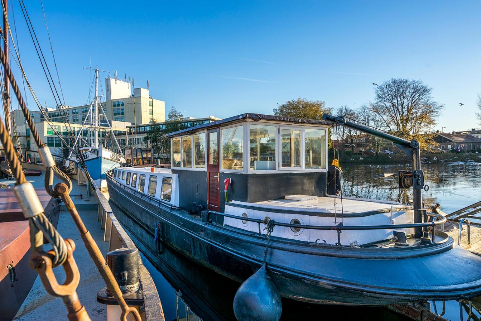 Asile Flottant Hotell Amsterdam Rom bilde